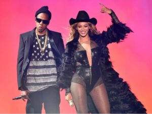 Shocking:Beyoncé recently admitted that she kept a secret from Jay-Z, the truth is that she was forced to sleep with Diddy at a party with many guests before, but what’s more horrifying is that he… see more