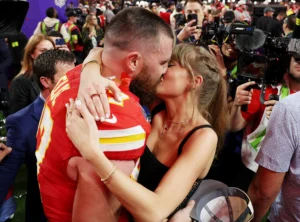 Travis Kelce's Ex Kayla Nicole Tearfully Details Breakup Over a Year into His Romance With Taylor Swift