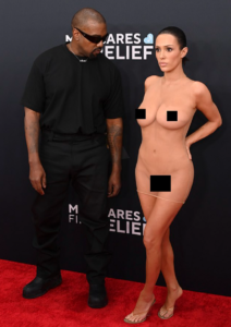 Bianca Censori Shocks Fans by Going Nearly Nude on the 2025 Grammys Red Carpet—While Kanye West Opts for a Fully Covered Look!