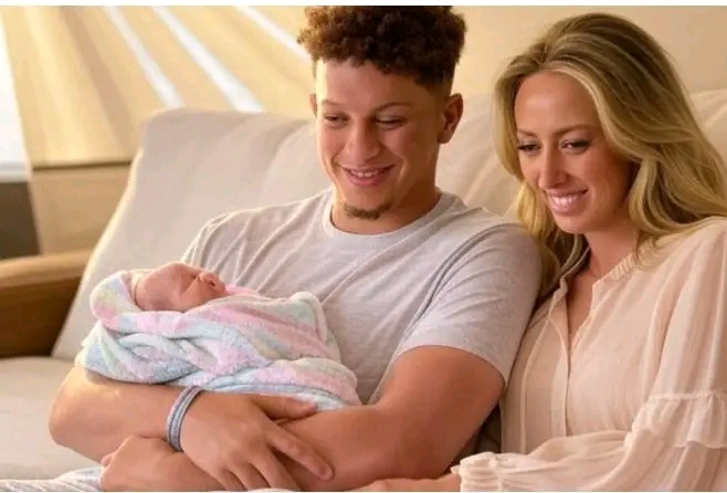 JUST IN: Patrick and Brittany Mahomes Share Heartwarming First Look at Their Third Child, Daughter Golden Raye—A Beautiful Celebration of Love and Joy!